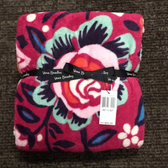 Vera Bradley Other - Vera Bradley Bloom berry throw blanket